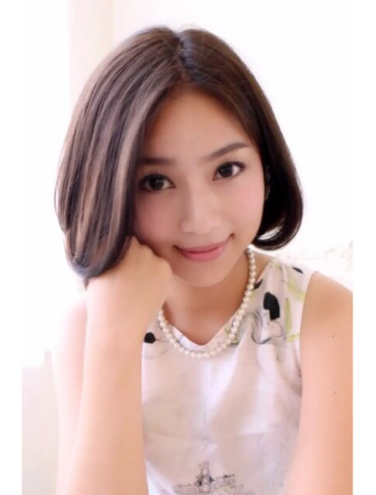 凛とした憧れ小顔ミディボブ